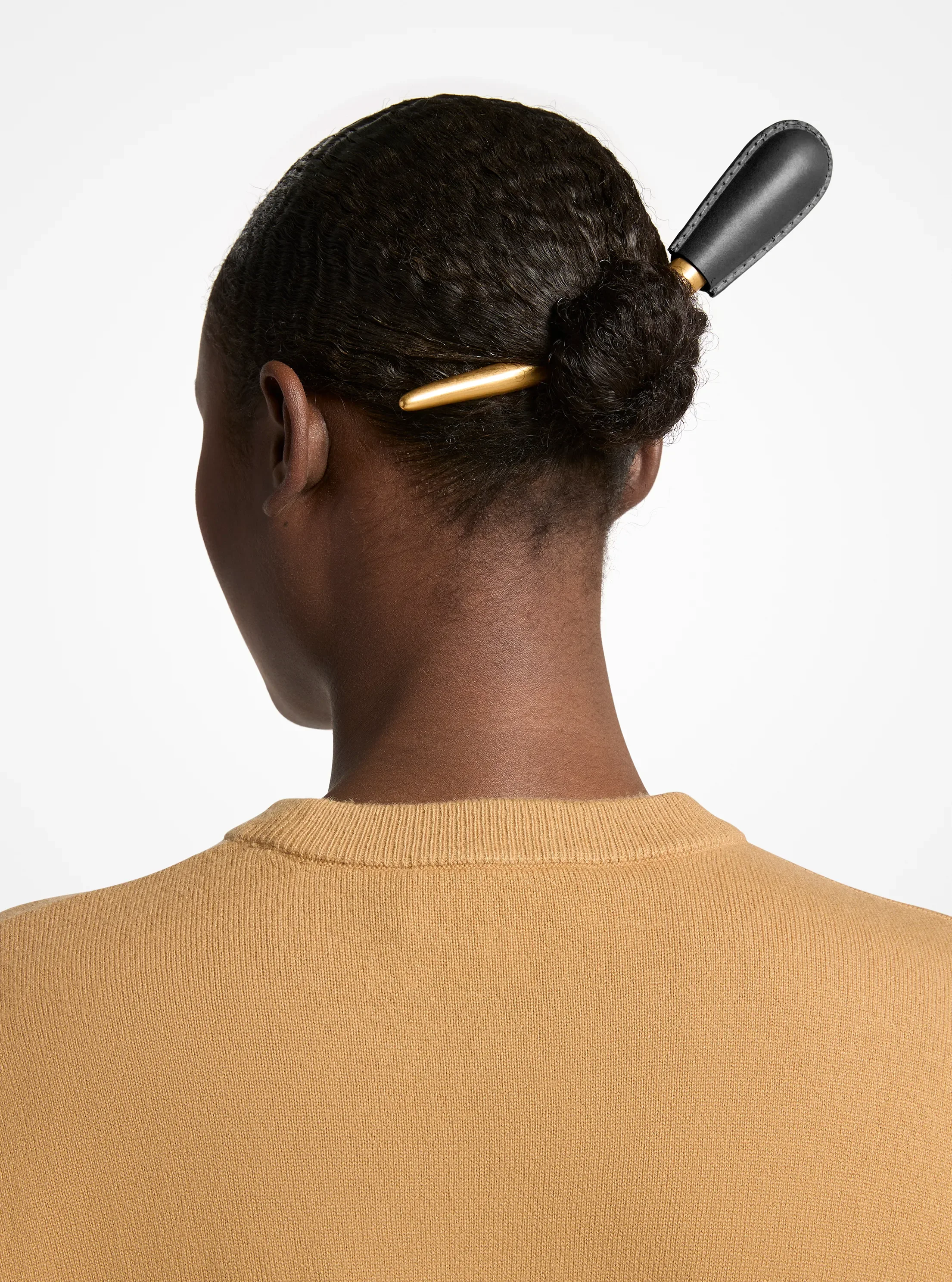 Аксессуары для волос Michael Kors Leather Wrapped Brass Hair Pin, цвет: Чёрный — фото 3