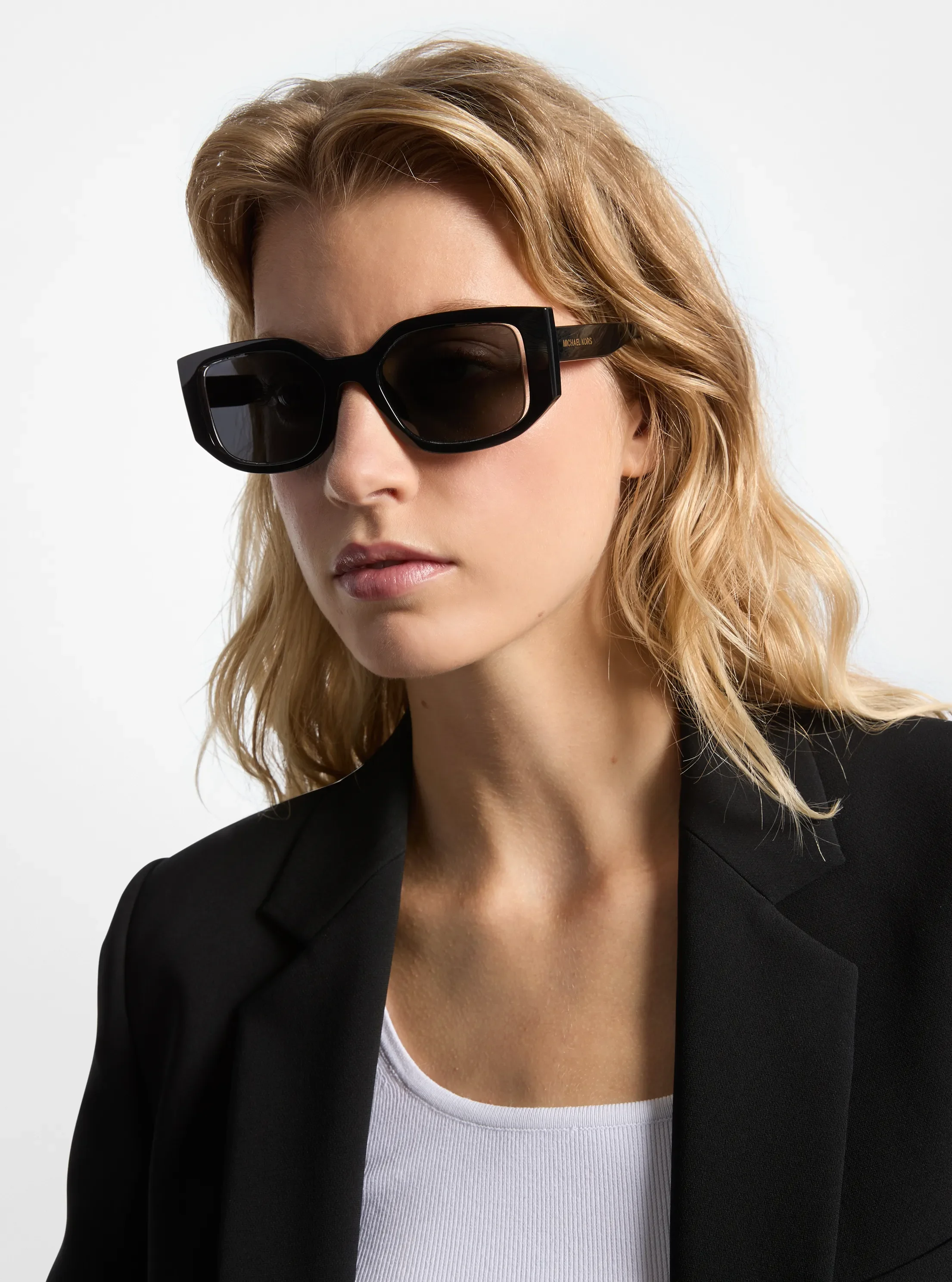 Солнцезащитные очки Michael Kors Denali Sunglasses — фото 3