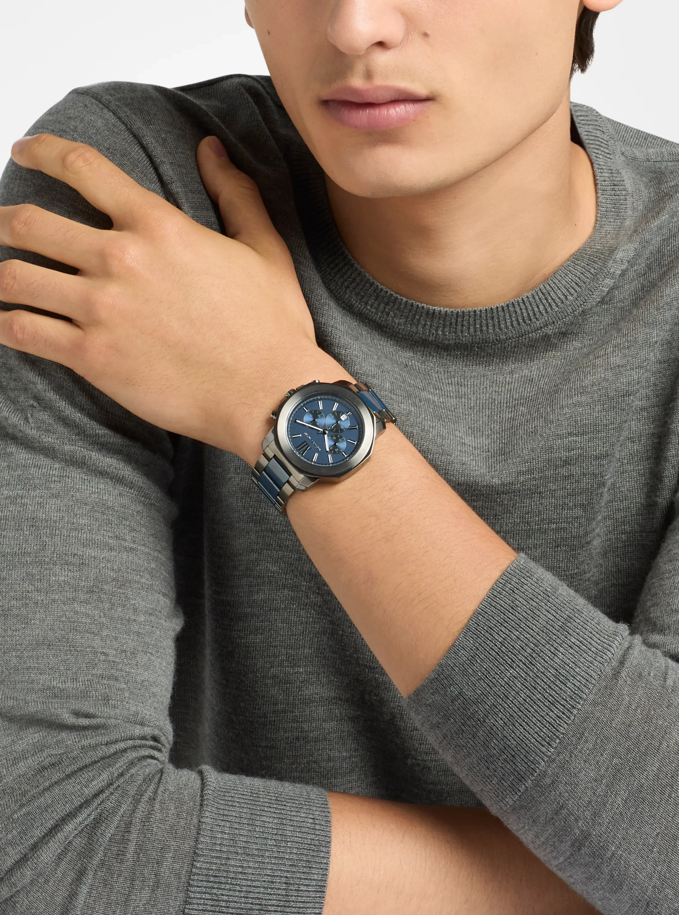 Часы Michael Kors Oversized Prescott Gunmetal and Ceramic Watch, цвет: Графитовый / Тёмно-синий — фото 4