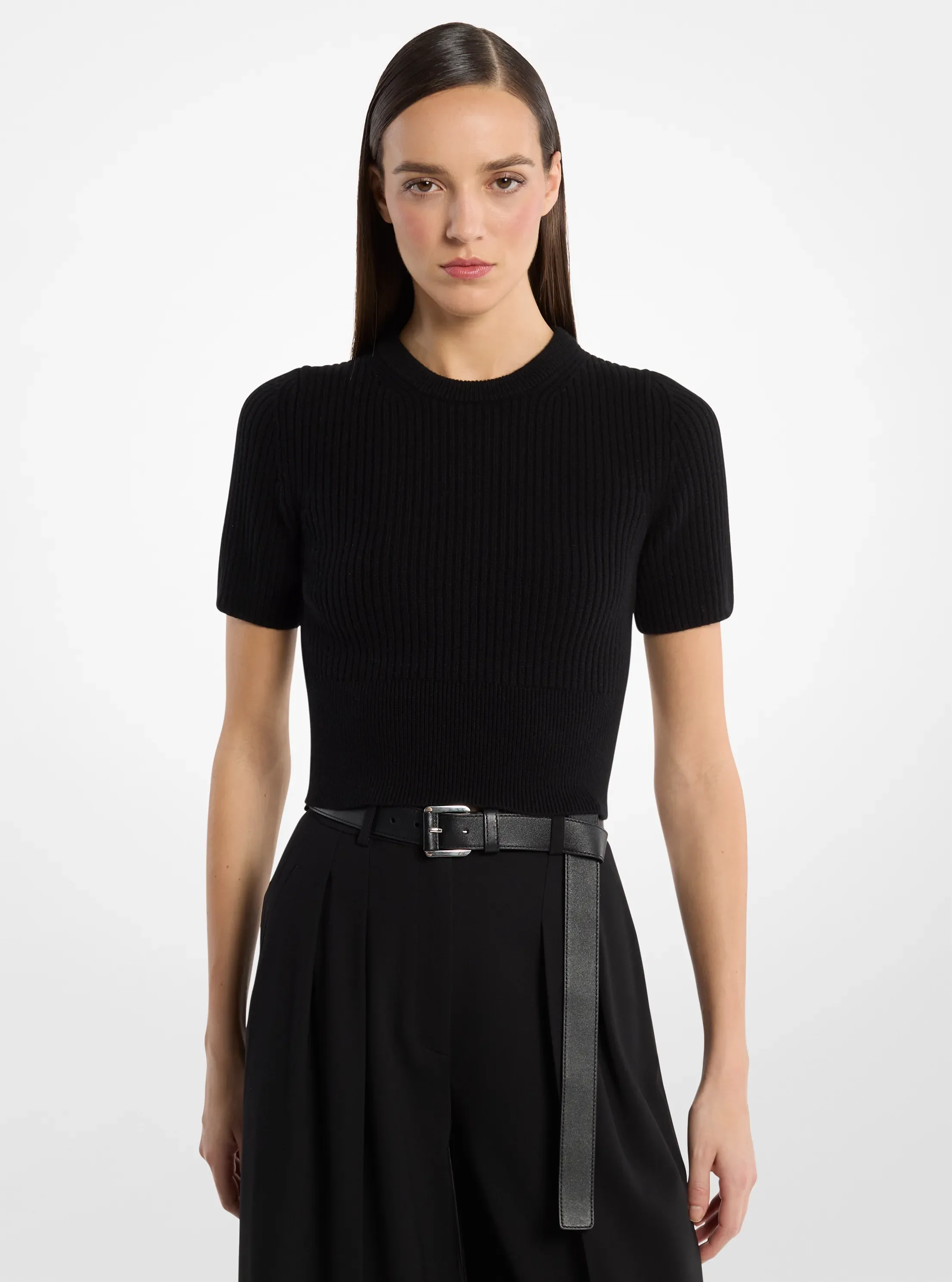 Женский свитер Michael Kors Ribbed Cashmere Three-Quarter Sleeve Cropped Sweater, цвет: Чёрный