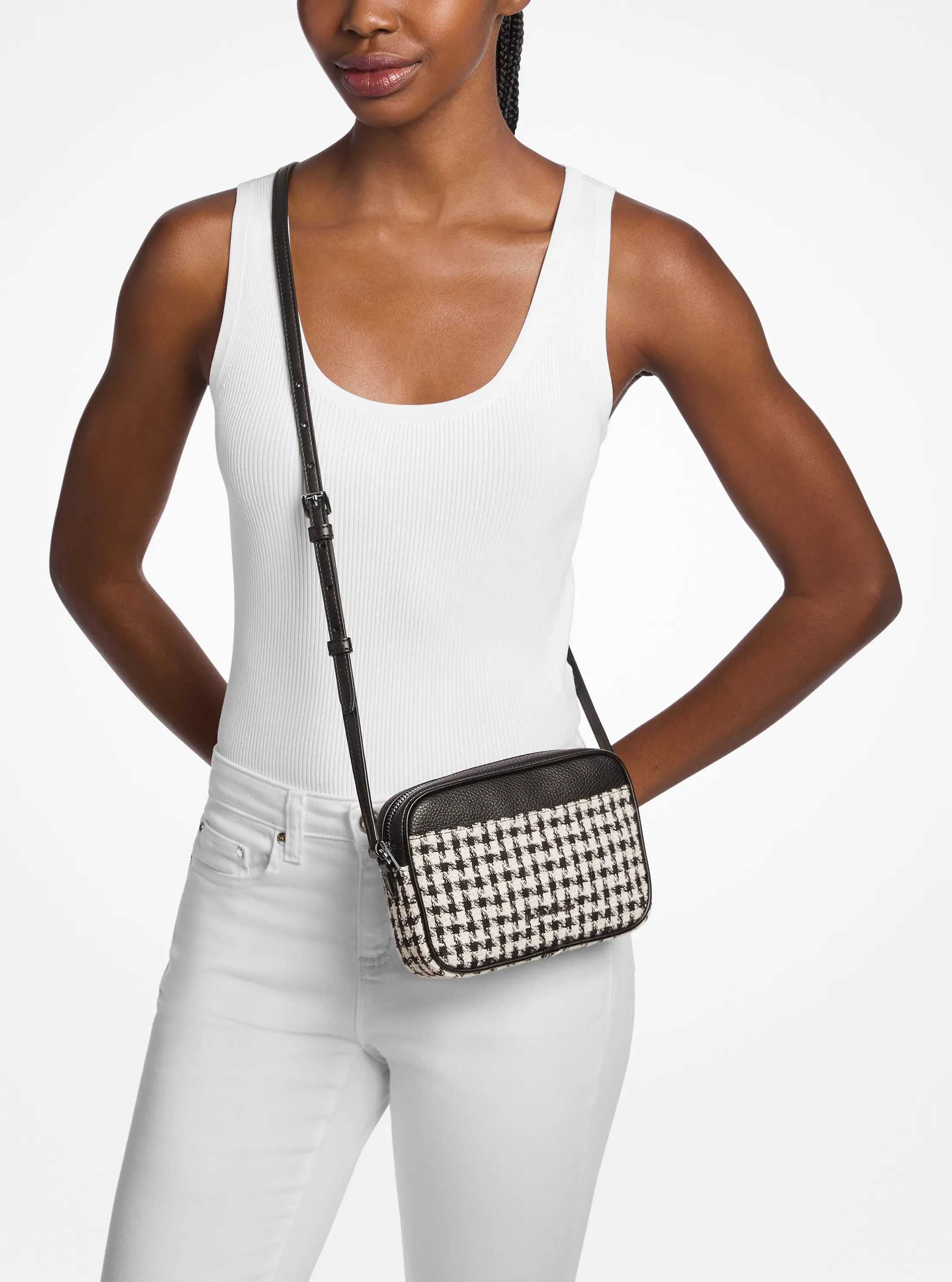 Женская сумка Michael Kors Jet Set Travel Small Houndstooth Crossbody, цвет: Чёрный / Светлый кремовый — фото 4