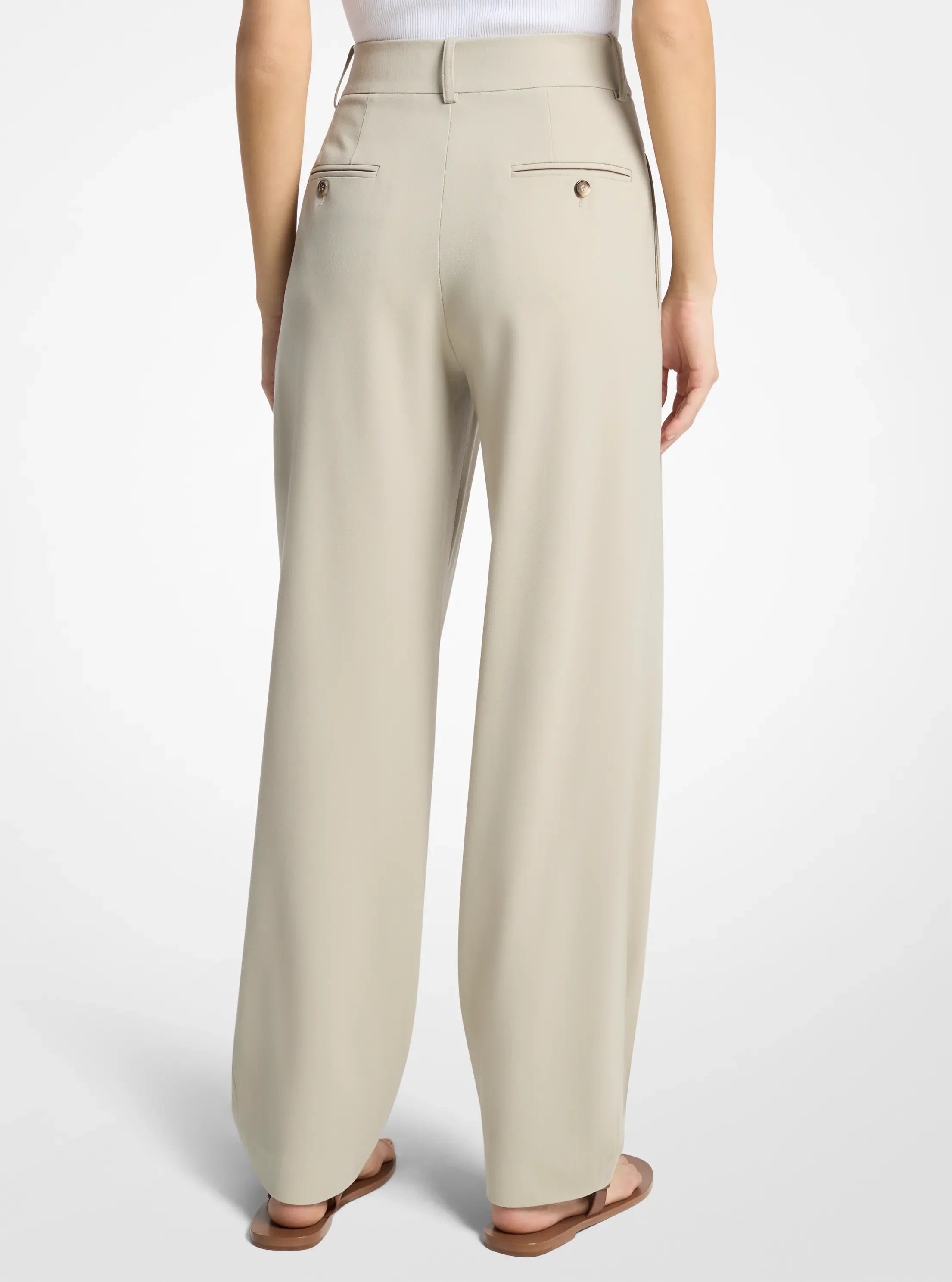 Брюки Michael Kors Pleated Tissue Wool Crepe Barrel Trousers, цвет: Миндальный — фото 2