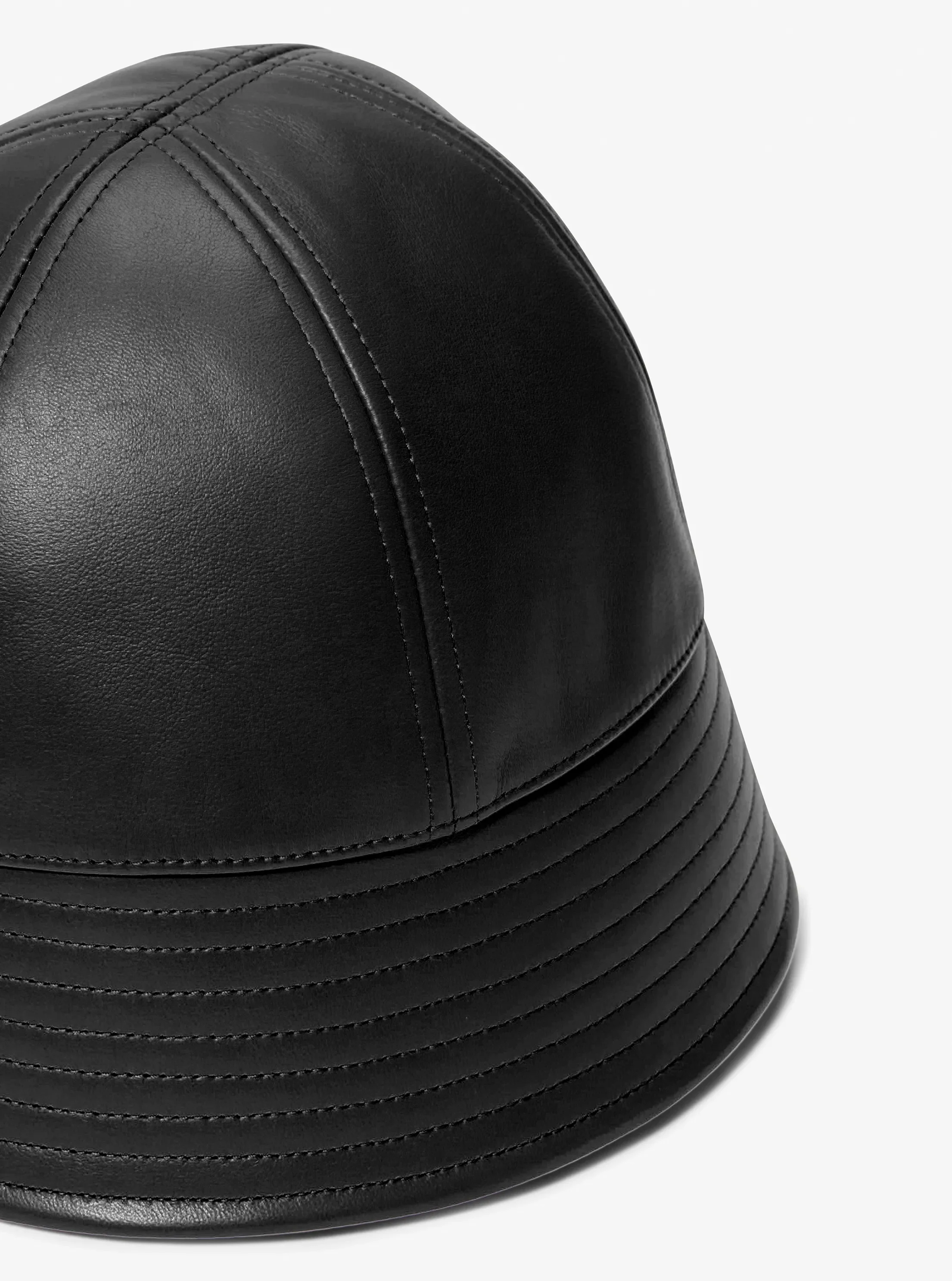 Женские головные уборы Michael Kors Leather Bucket Hat — фото 2