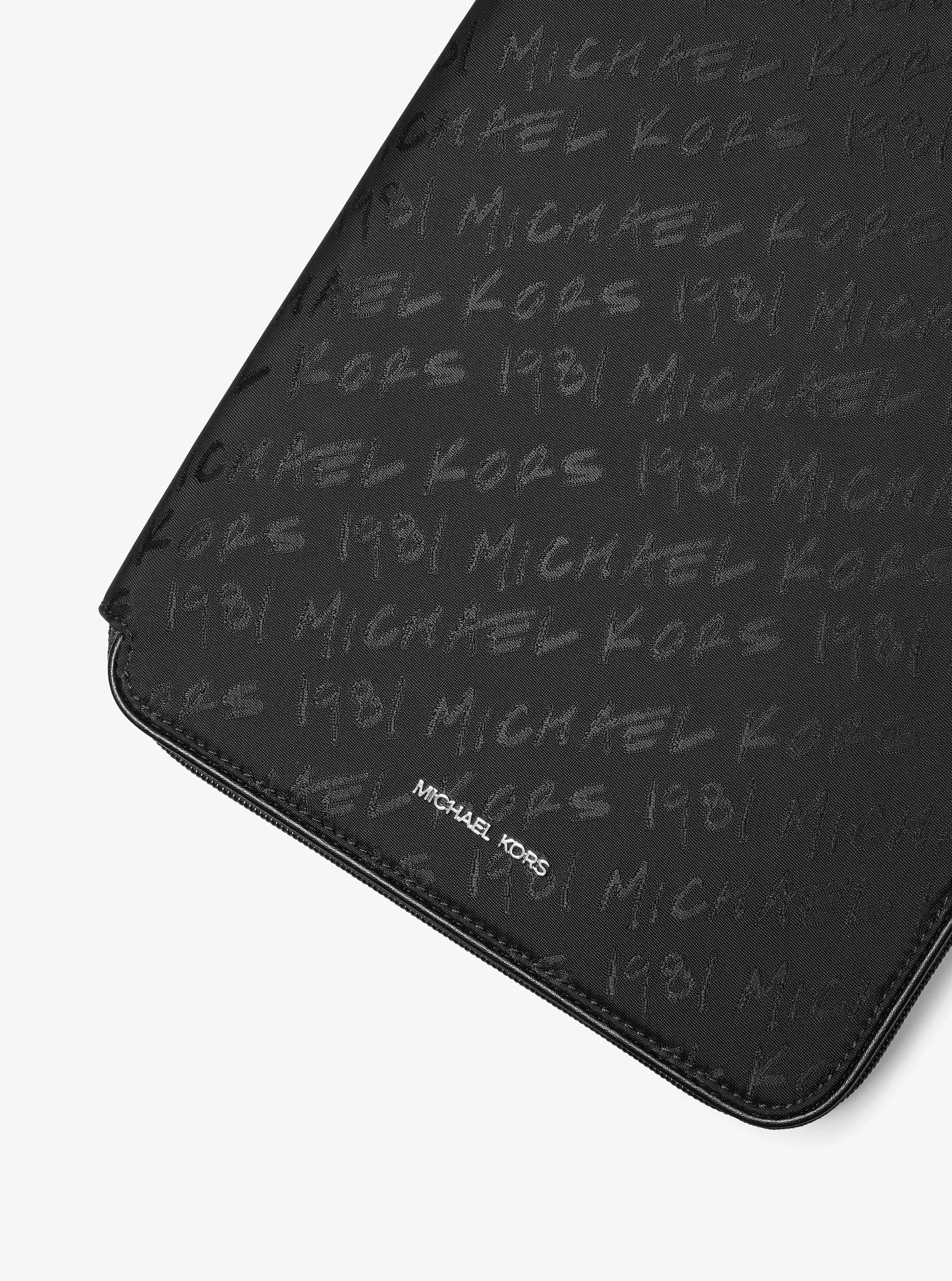 Сумка Michael Kors Travel Small Logo Tablet Case, цвет: Чёрный — фото 3