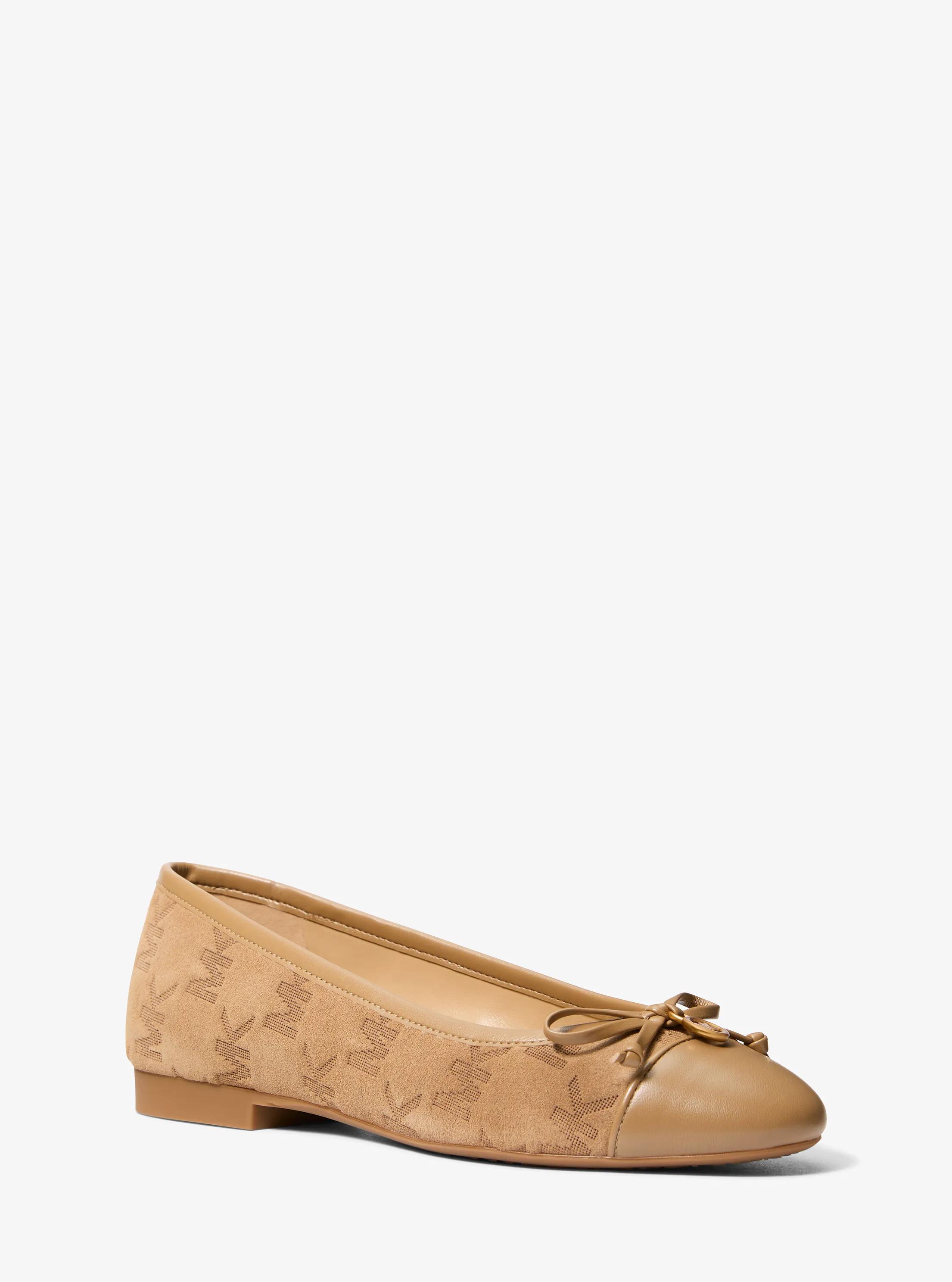 MK Ballerine Piper Flex en daim avec logo surpiqué - Marron - Michael Kors