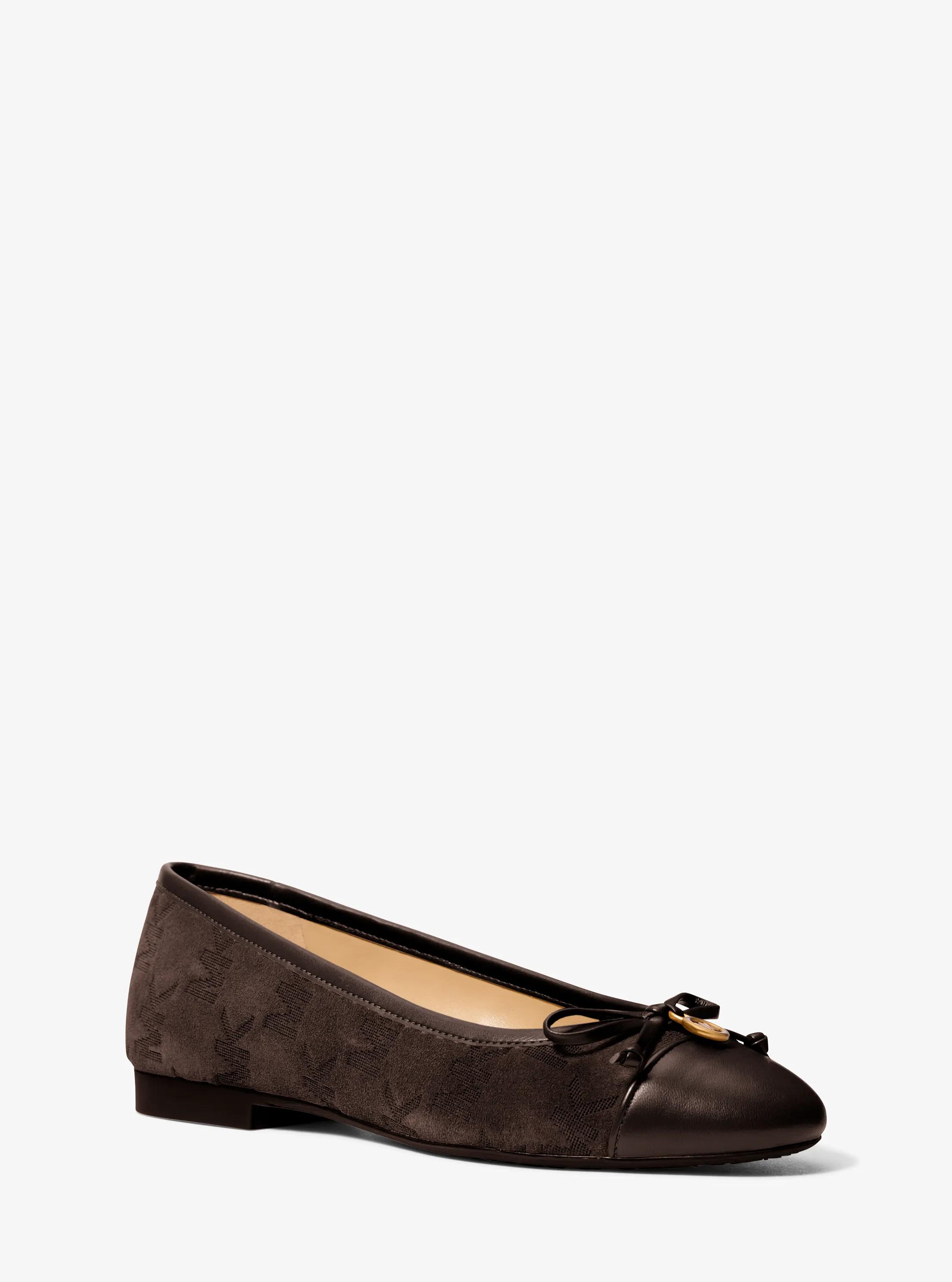 MK Ballerine Piper Flex en daim avec logo surpiqué - Marron - Michael Kors