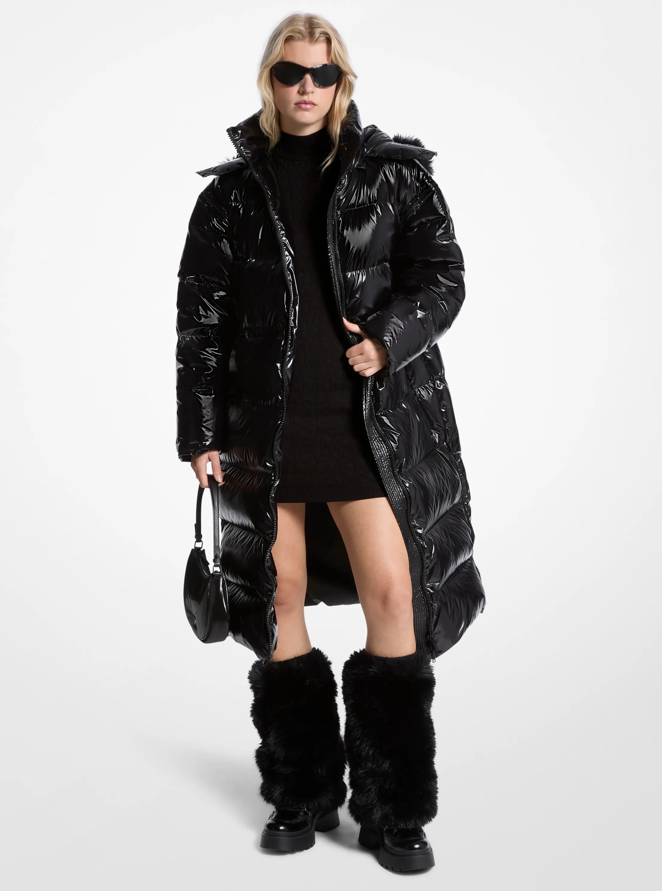 MK Manteau bouffant en nylon ciré à bordure en fausse fourrure - Noir - Michael Kors