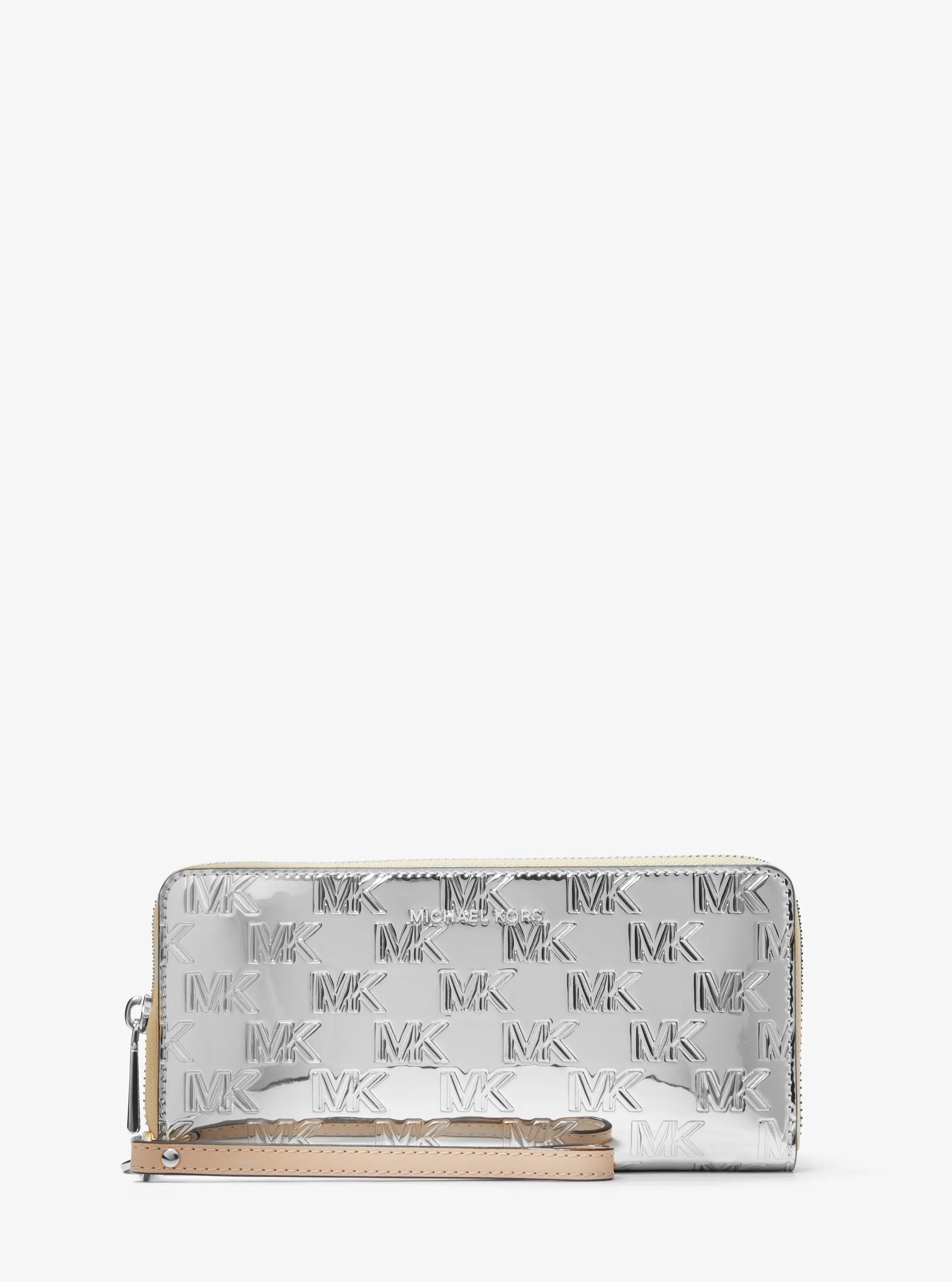 Cartera continental grande de charol con logotipo en relieve