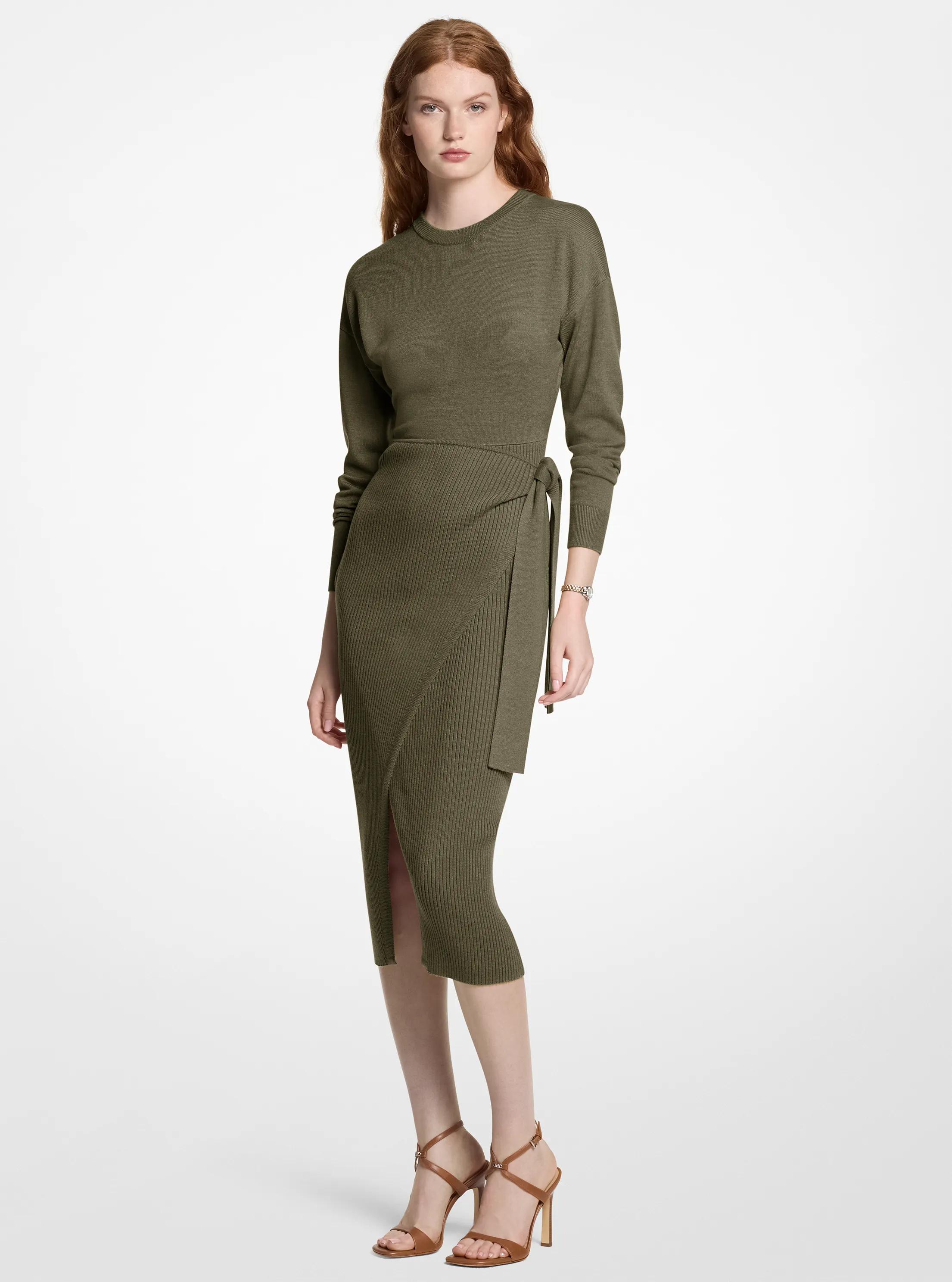 Robe mi-longue portefeuille en tricot in VERT OLIVE | Michael Kors